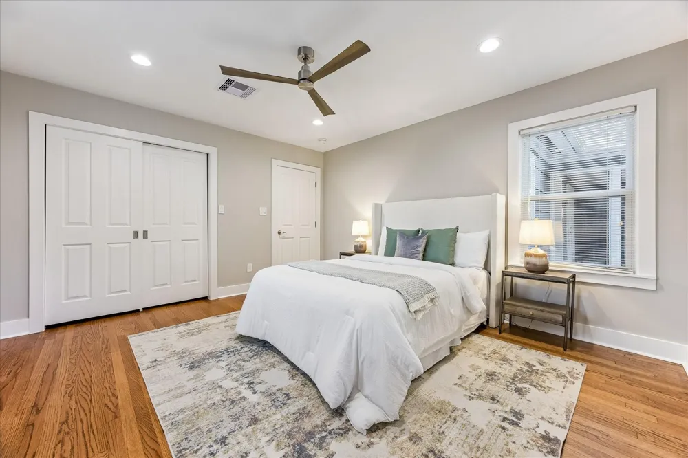 826 T C Jester Boulevard Houston, TX 77008