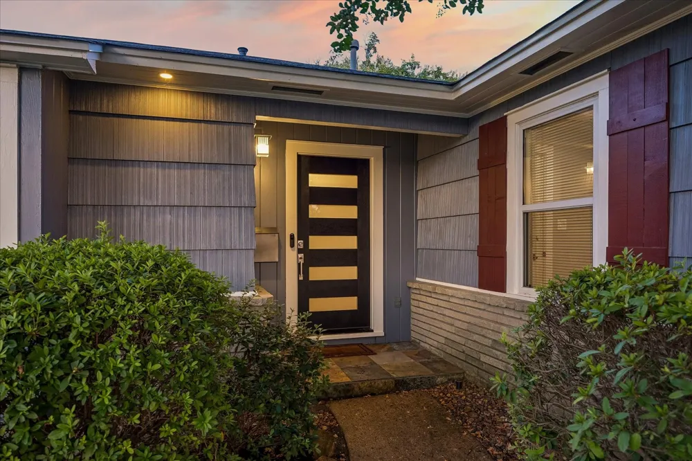 826 T C Jester Boulevard Houston, TX 77008