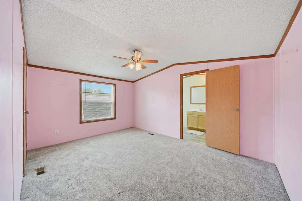 181 Newbury Adrian City, MI 49221