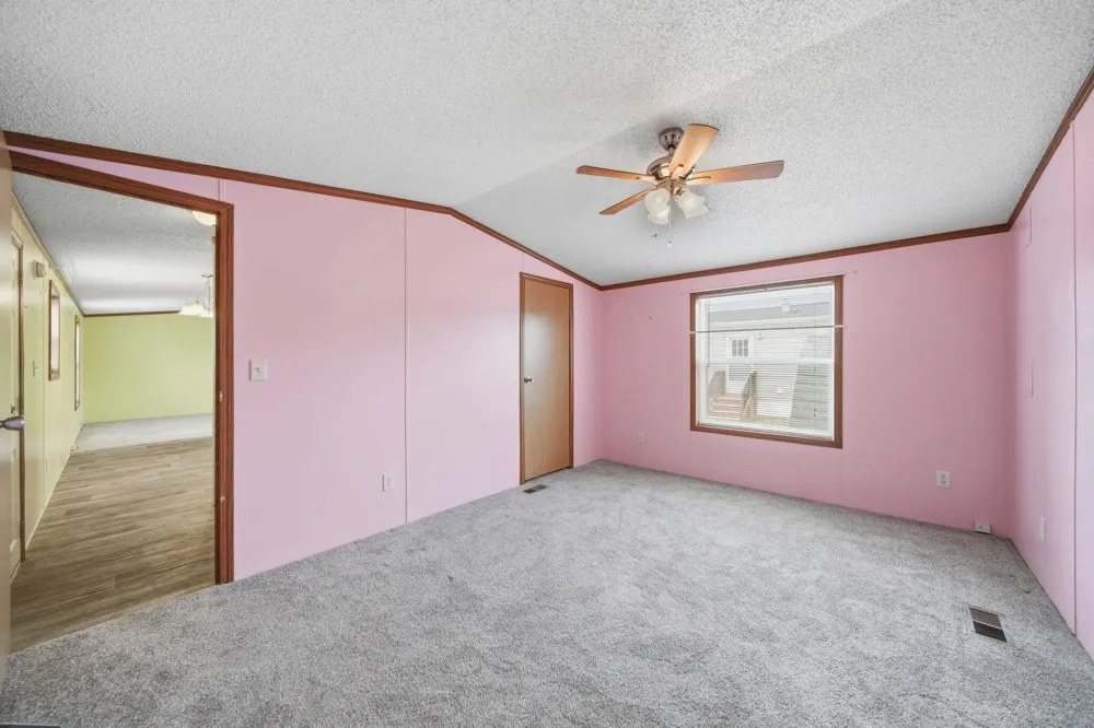 181 Newbury Adrian City, MI 49221