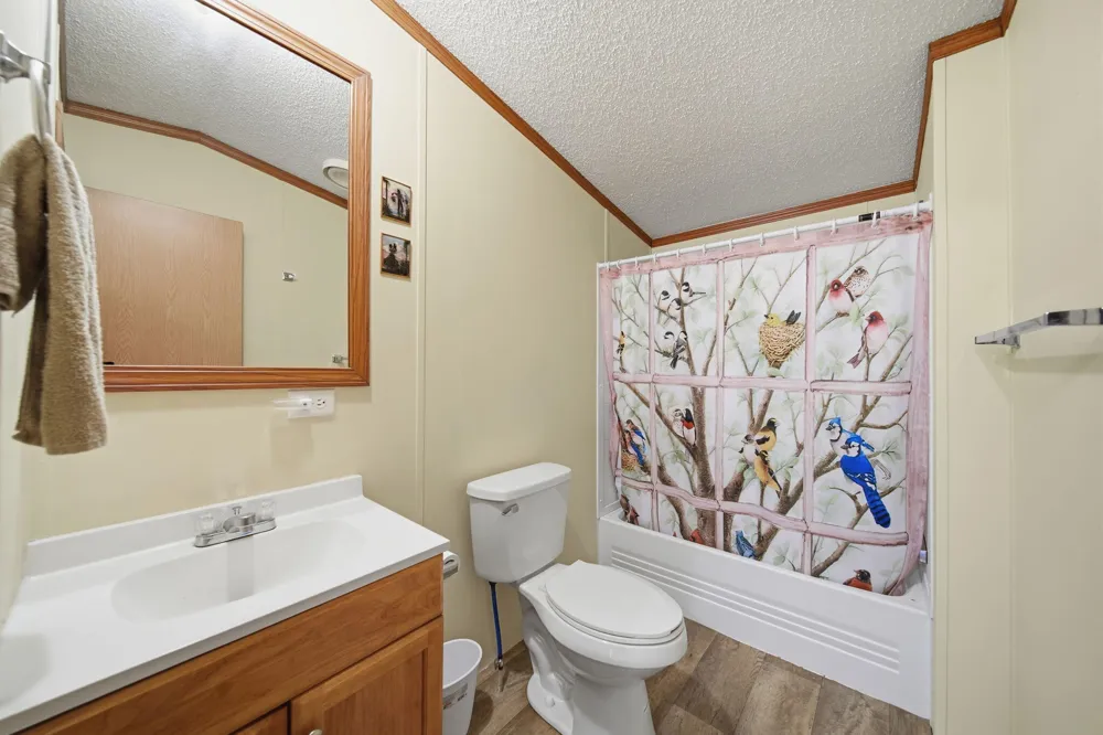 181 Newbury Adrian City, MI 49221