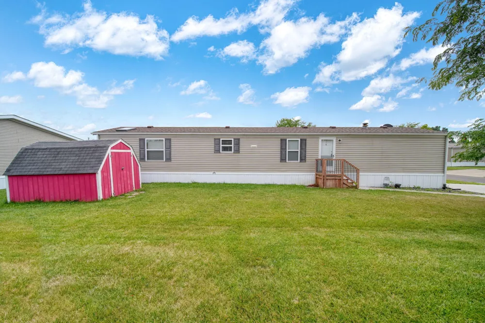 181 Newbury Adrian City, MI 49221