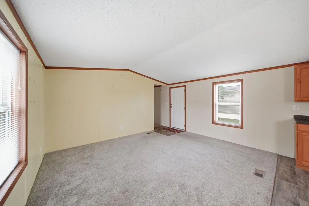 181 Newbury Adrian City, MI 49221