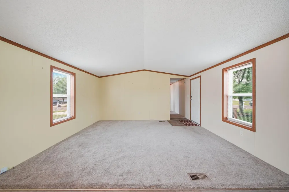 181 Newbury Adrian City, MI 49221