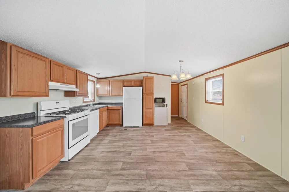 181 Newbury Adrian City, MI 49221