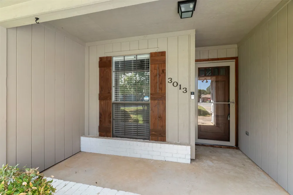 3013 Panhandle Grapevine, TX 76051