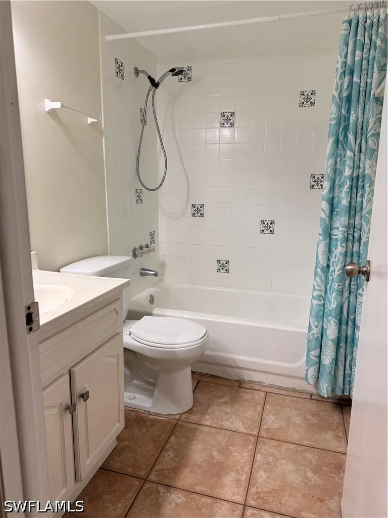 Gulfstream Drive #12 Naples, FL 34112