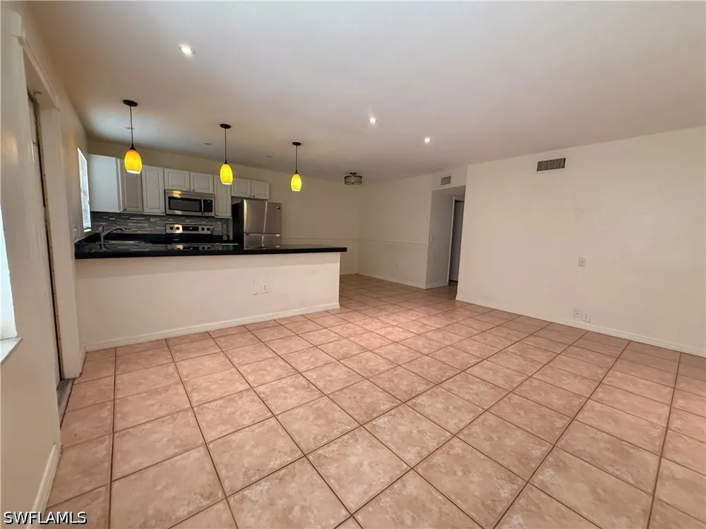 Gulfstream Drive #12 Naples, FL 34112