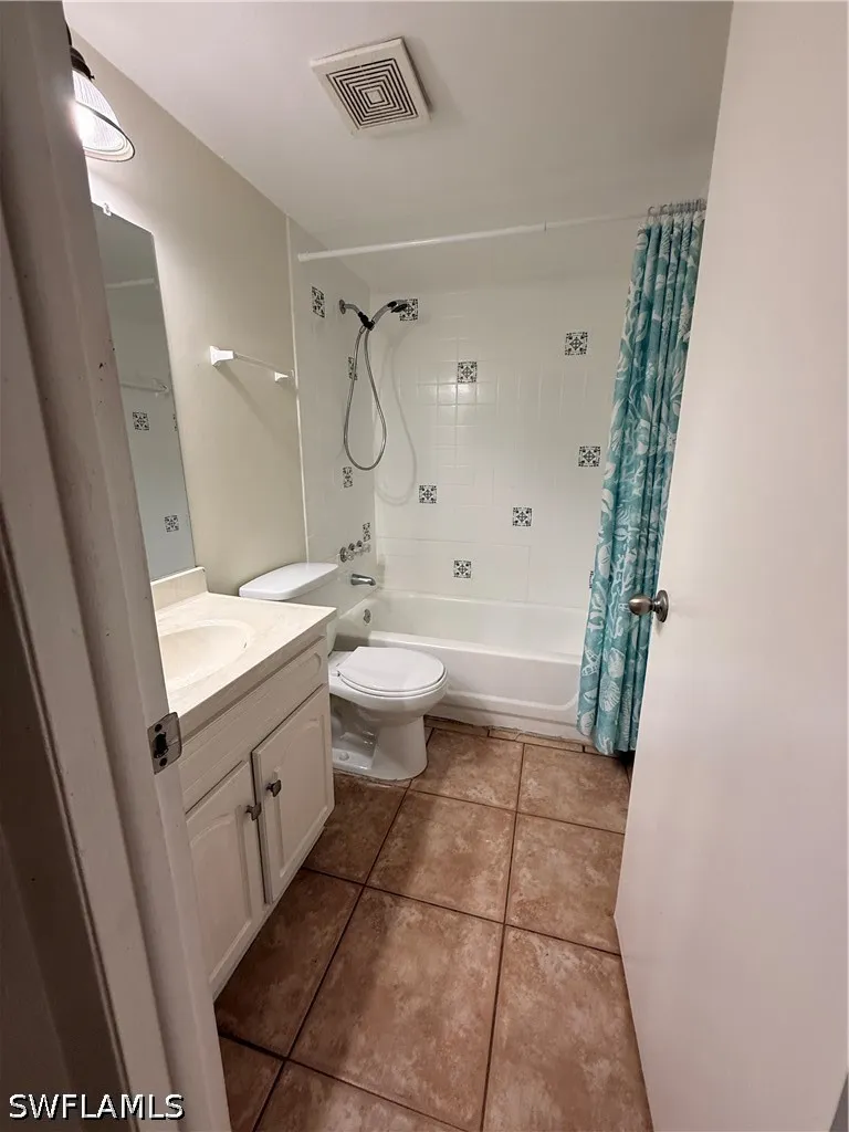 Gulfstream Drive #12 Naples, FL 34112