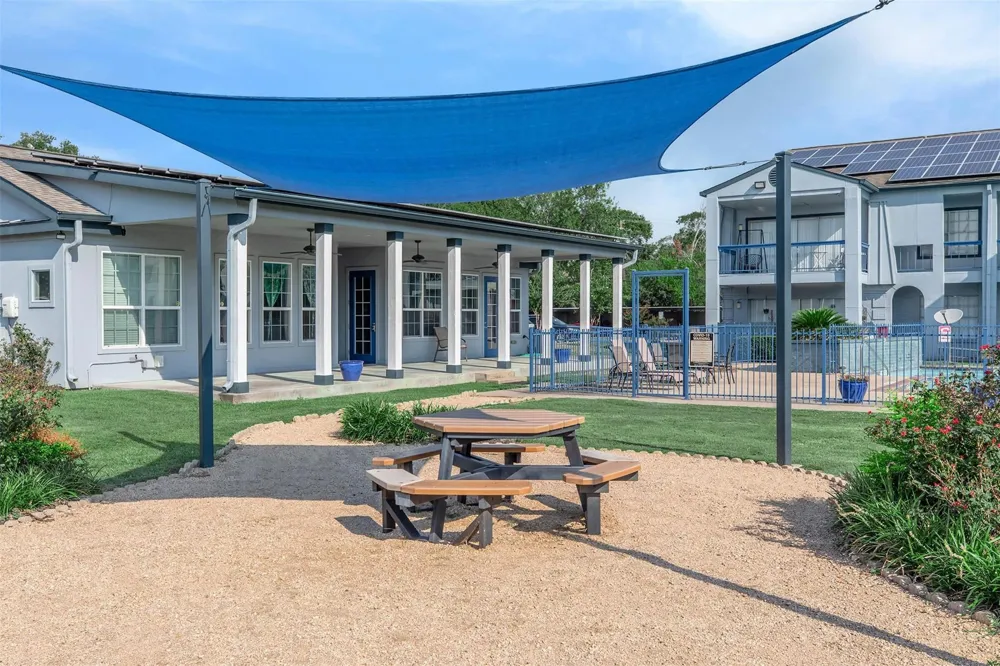 3802 Nasa Parkway #116 Seabrook, TX 77586