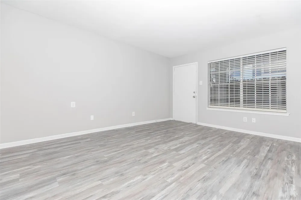 3802 Nasa Parkway #116 Seabrook, TX 77586