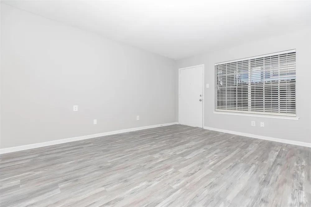 3802 Nasa Parkway #116 Seabrook, TX 77586