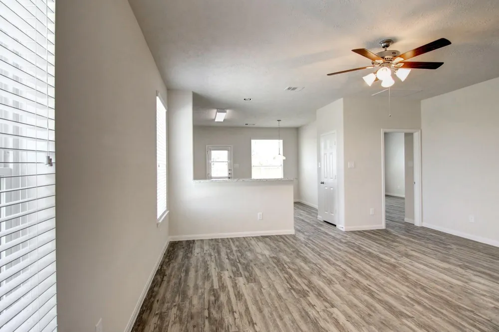 2855 Silver Tree Houston, TX 77014