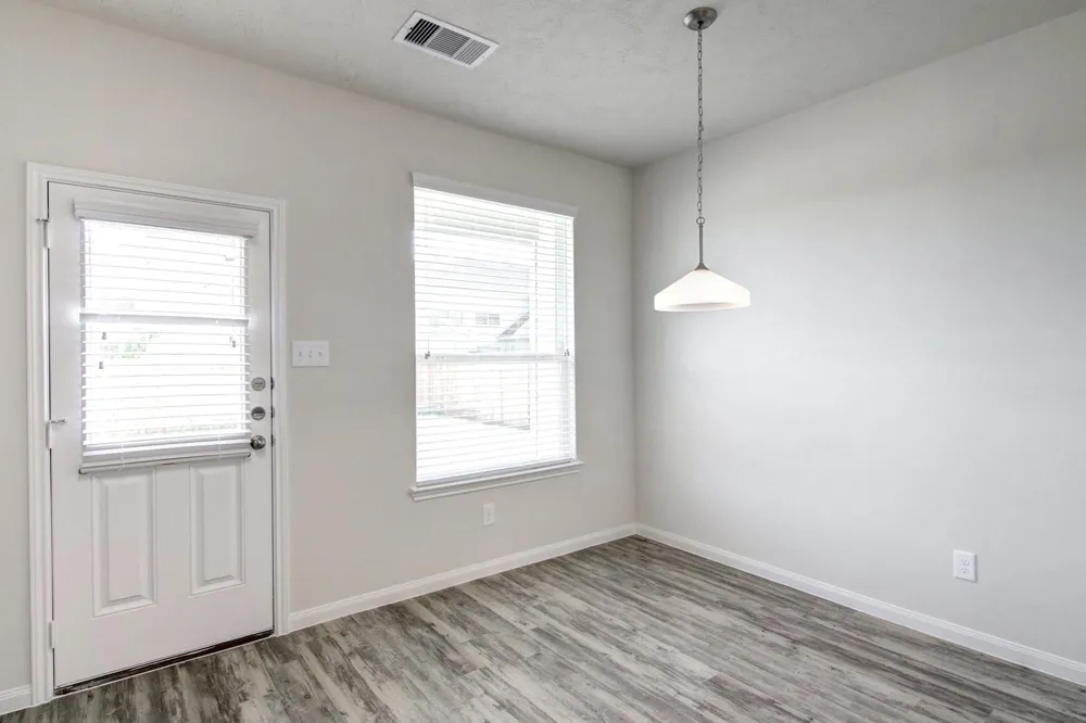 2855 Silver Tree Houston, TX 77014
