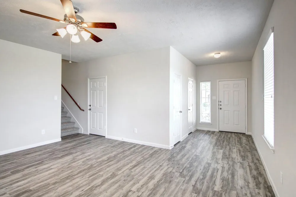 2855 Silver Tree Houston, TX 77014