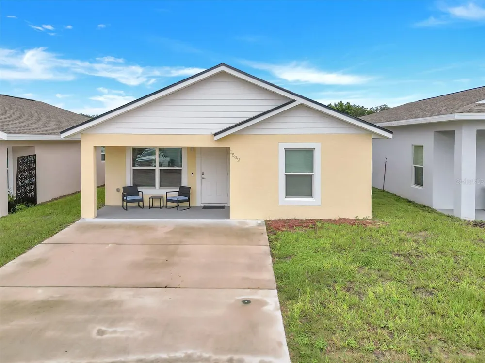 1502 LAS VILLAS BOULEVARD Sebring, FL 33870