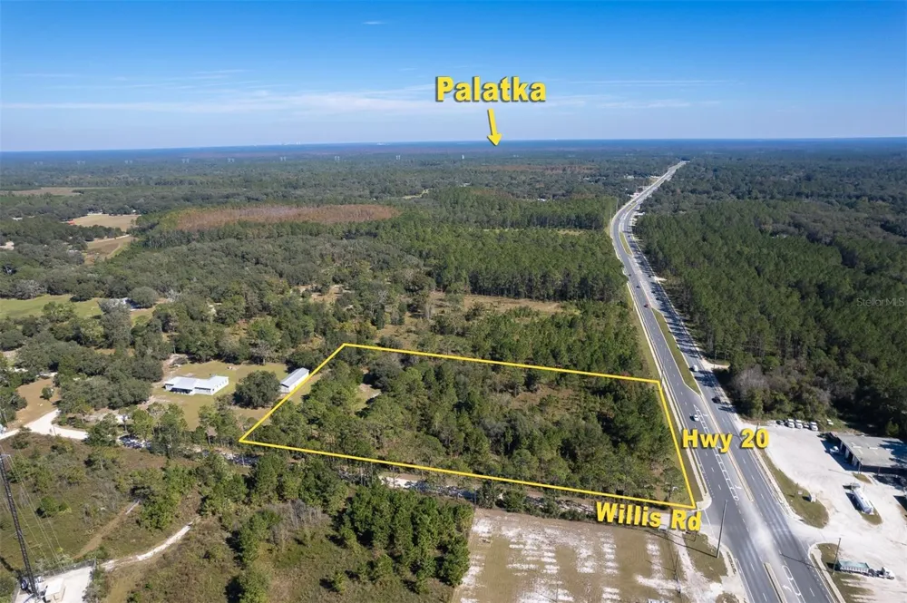 108 WILLIS ROAD Interlachen, FL 32148