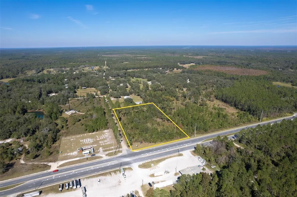 108 WILLIS ROAD Interlachen, FL 32148