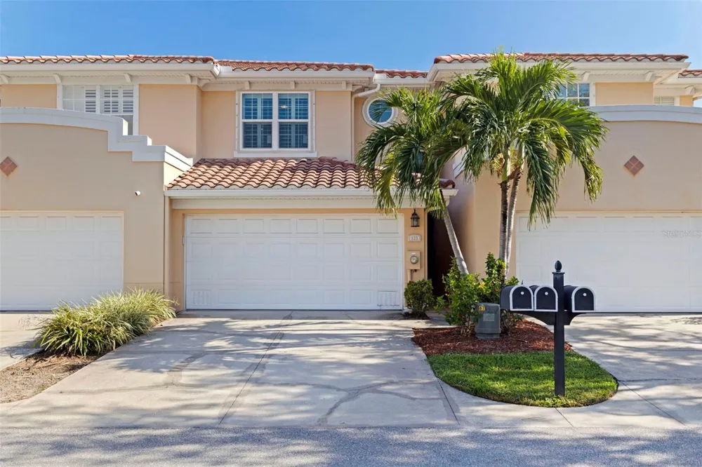 123 VALENCIA CIRCLE St Petersburg, FL 33716