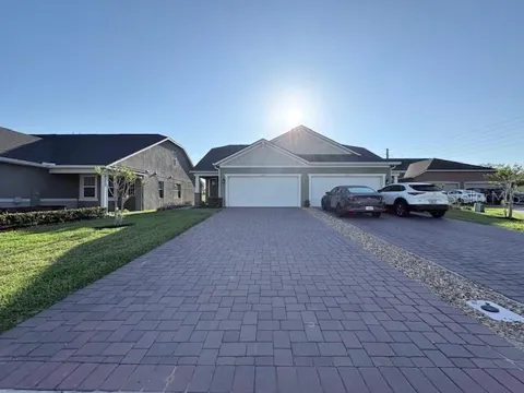 2668 SPIDER LILY COURT