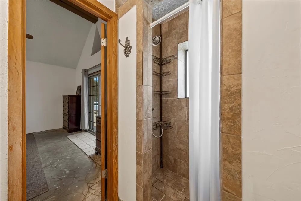 271 County Road 3580 China Spring, TX 76633