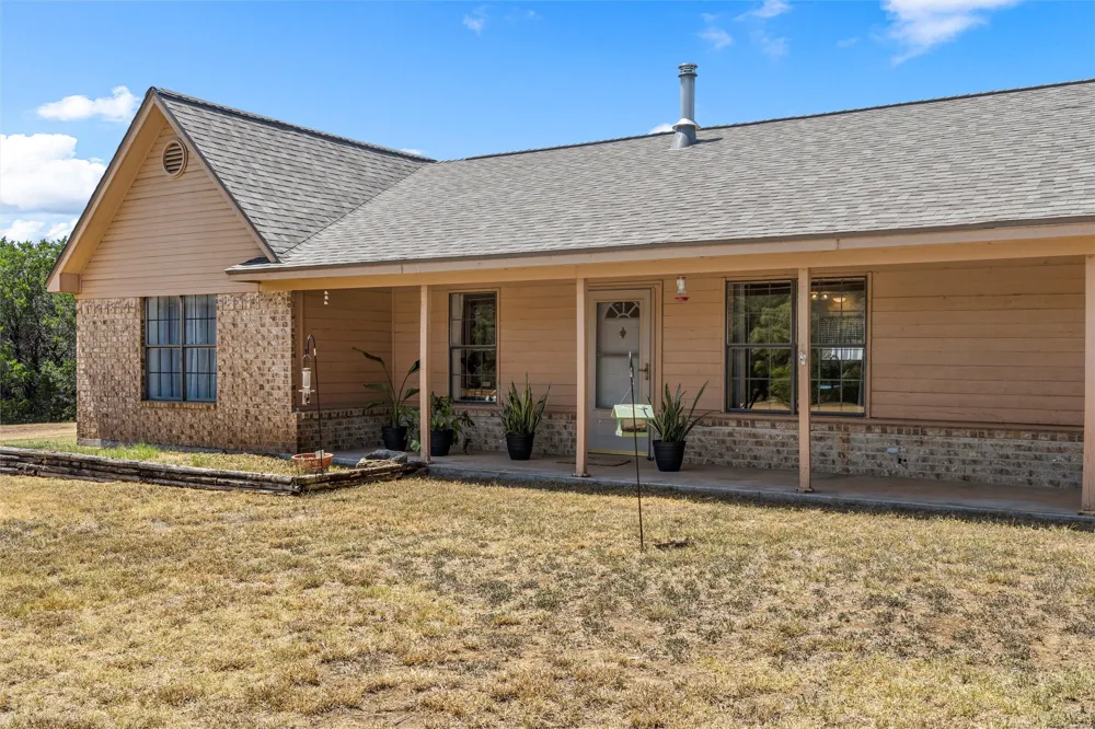 271 County Road 3580 China Spring, TX 76633