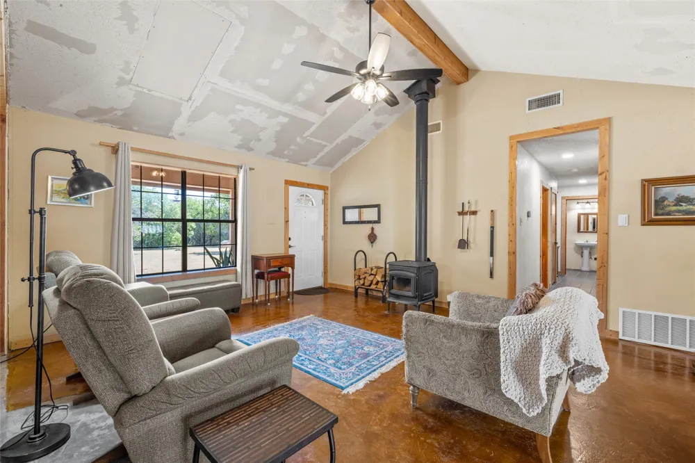 271 County Road 3580 China Spring, TX 76633