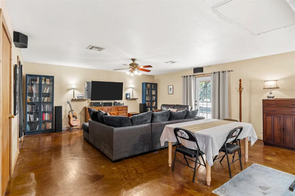 271 County Road 3580 China Spring, TX 76633