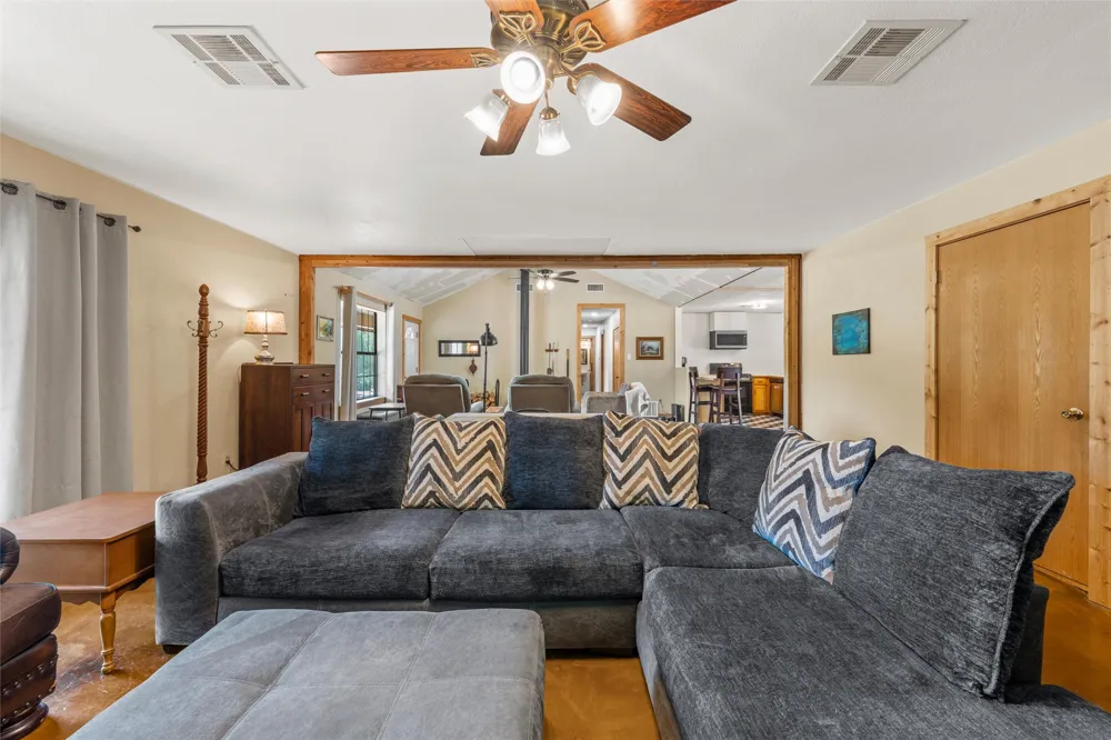 271 County Road 3580 China Spring, TX 76633