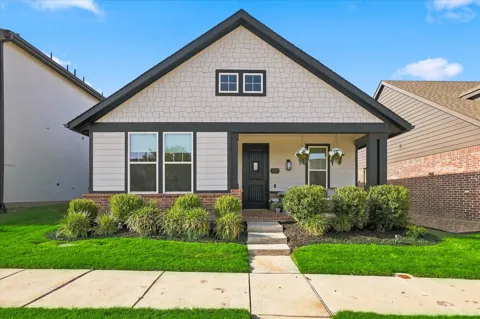 2429 Elm Place