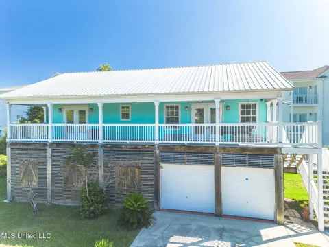 140 Holiday Avenue
