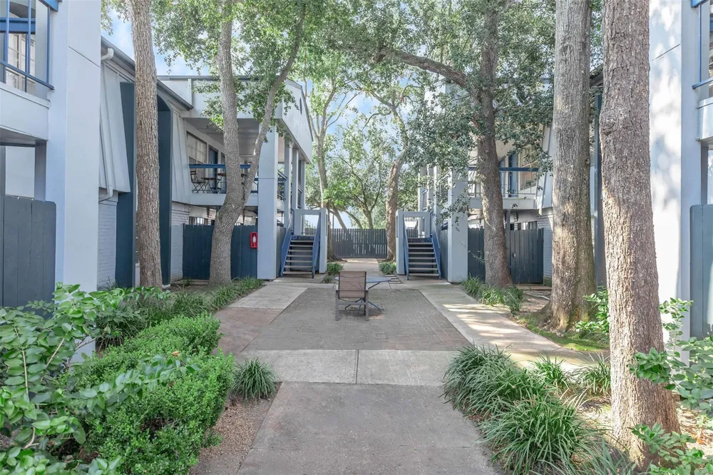 3802 Nasa Parkway #12 Seabrook, TX 77586