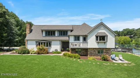 1222 Green Court