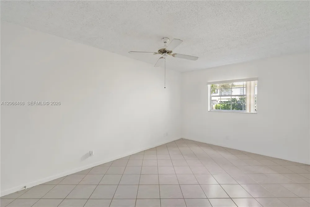 5620 SW 3rd Pl #103 Margate, FL 33068