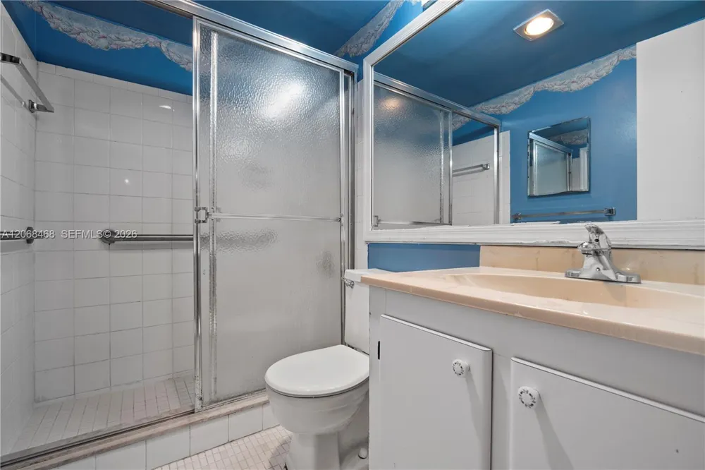 5620 SW 3rd Pl #103 Margate, FL 33068