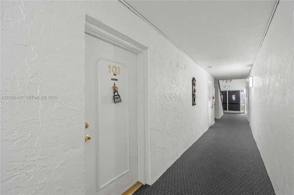 5620 SW 3rd Pl #103 Margate, FL 33068