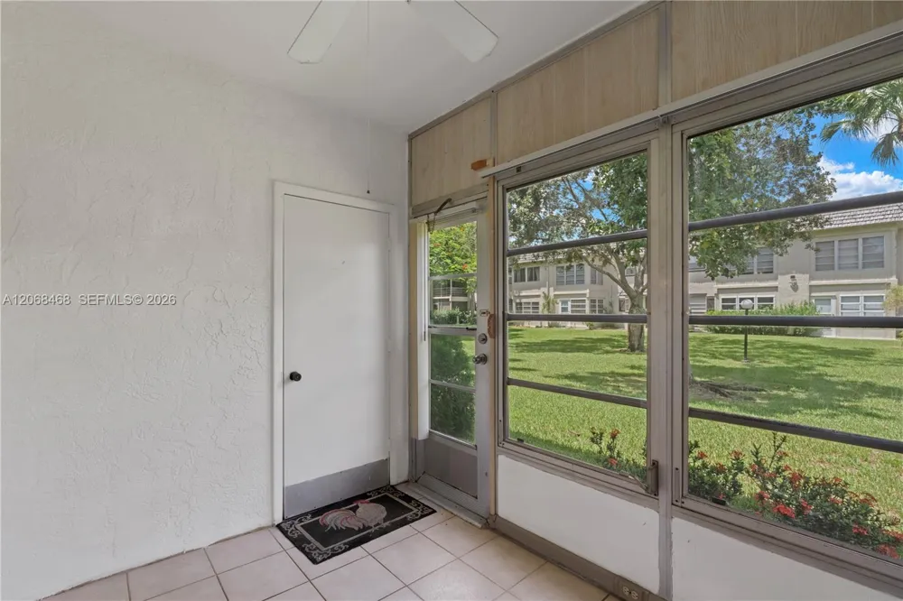 5620 SW 3rd Pl #103 Margate, FL 33068