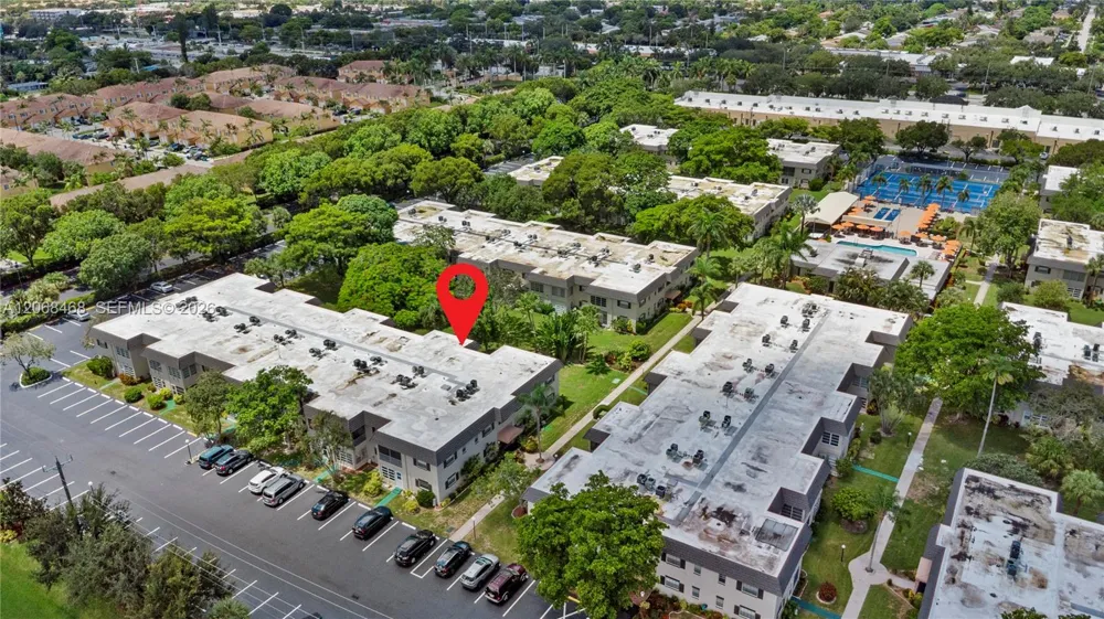 5620 SW 3rd Pl #103 Margate, FL 33068