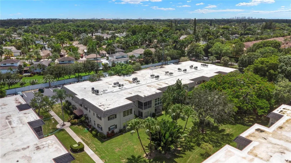 5620 SW 3rd Pl #103 Margate, FL 33068