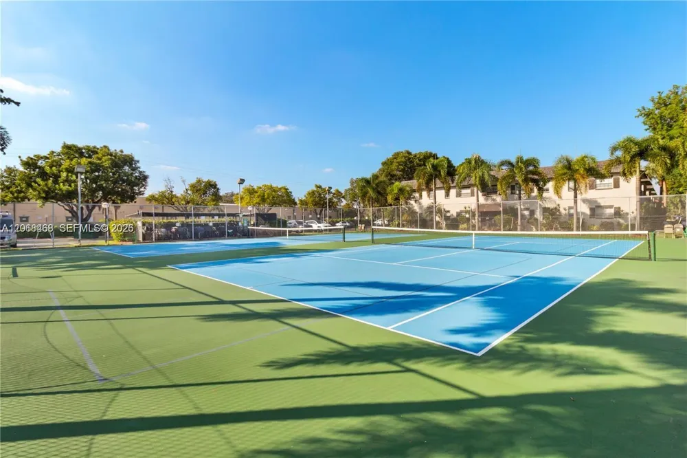 5620 SW 3rd Pl #103 Margate, FL 33068