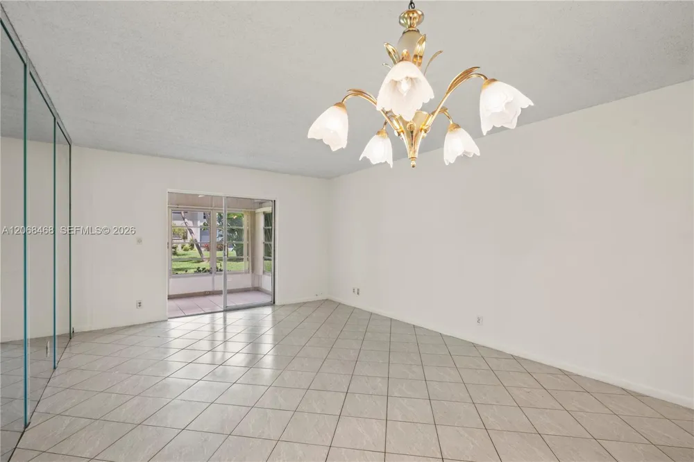 5620 SW 3rd Pl #103 Margate, FL 33068