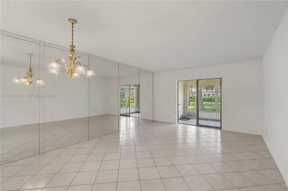 5620 SW 3rd Pl #103 Margate, FL 33068