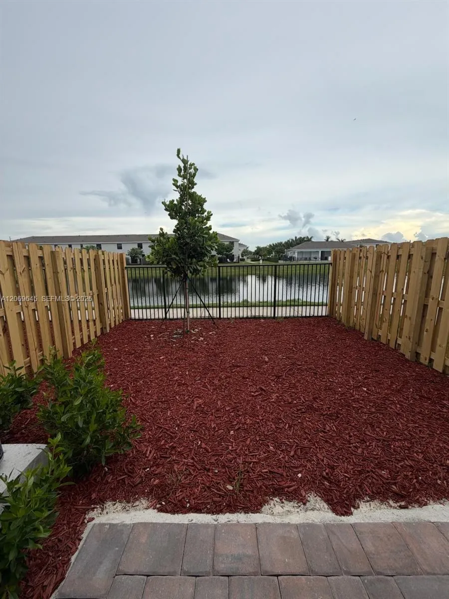 1432 NE 4th Ave #0 Florida City, FL 33034