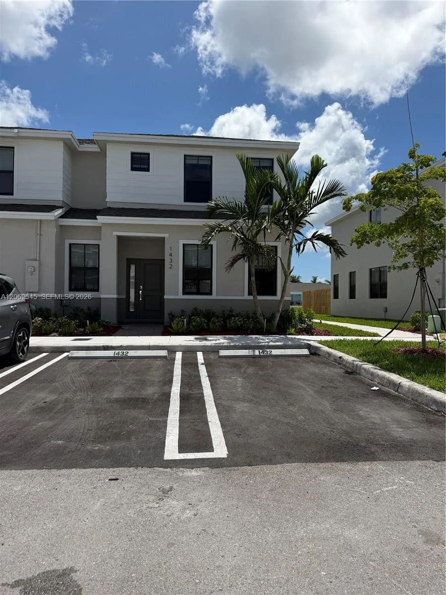 1432 NE 4th Ave #0 Florida City, FL 33034