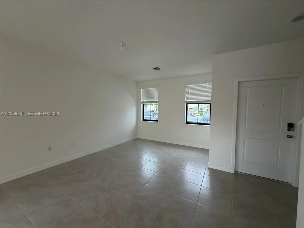 1432 NE 4th Ave #0 Florida City, FL 33034