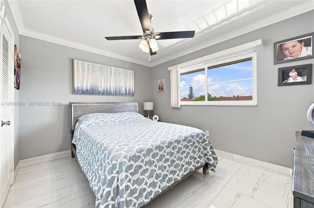 2741 Pine Island Rd #302 Sunrise, FL 33322