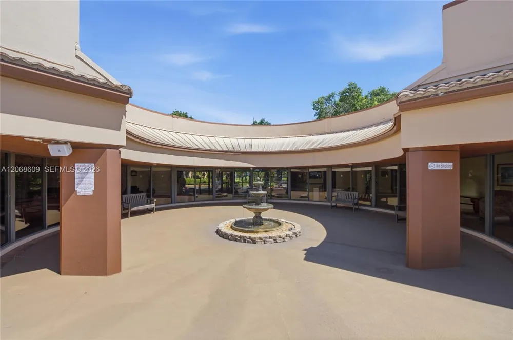 2741 Pine Island Rd #302 Sunrise, FL 33322