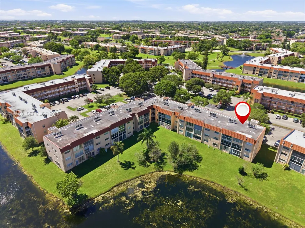 2741 Pine Island Rd #302 Sunrise, FL 33322