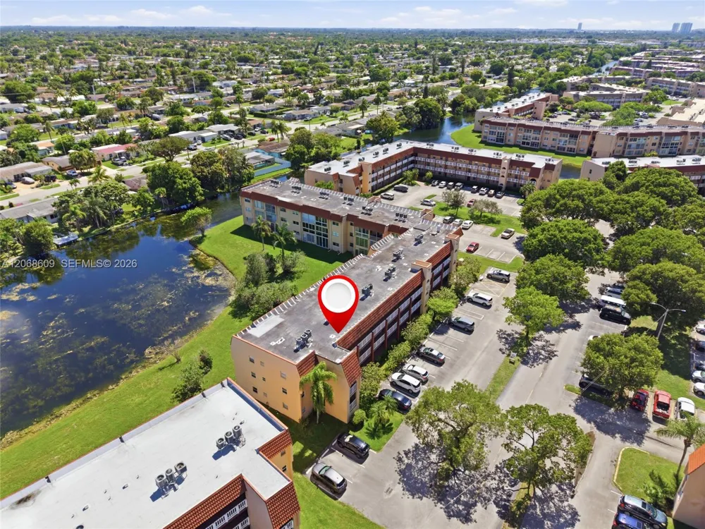 2741 Pine Island Rd #302 Sunrise, FL 33322
