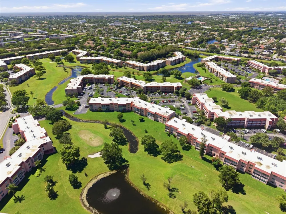 2741 Pine Island Rd #302 Sunrise, FL 33322
